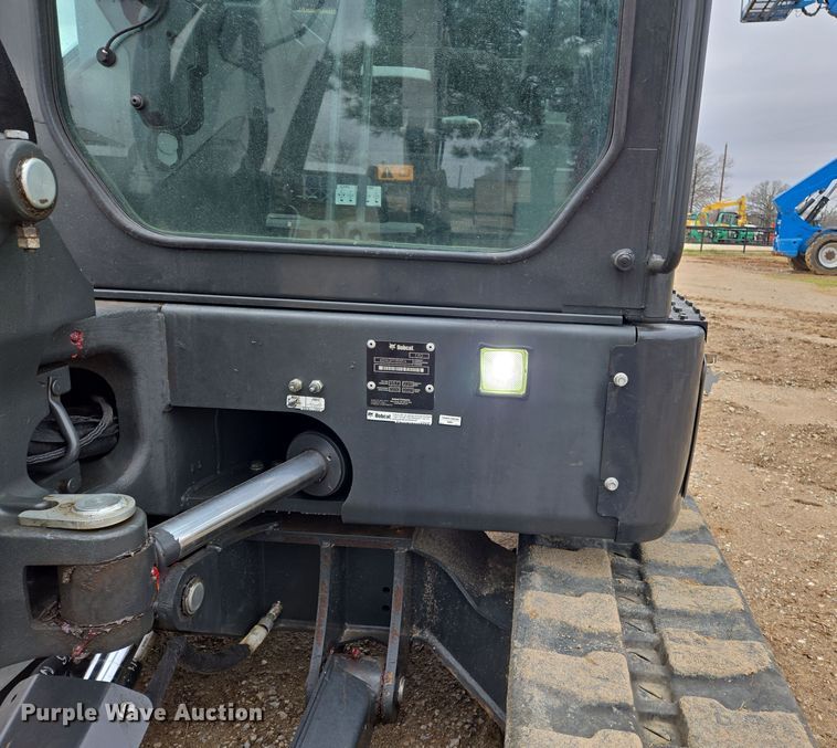 image for item ED2483 2021 Bobcat E60 R2- Series mini excavator