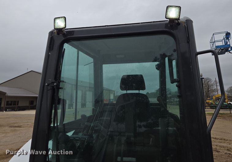 image for item ED2483 2021 Bobcat E60 R2- Series mini excavator