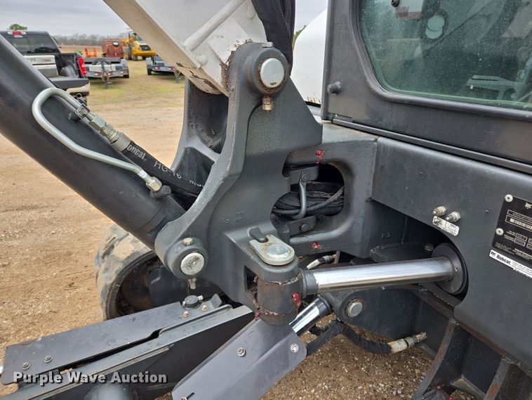 image for item ED2483 2021 Bobcat E60 R2- Series mini excavator