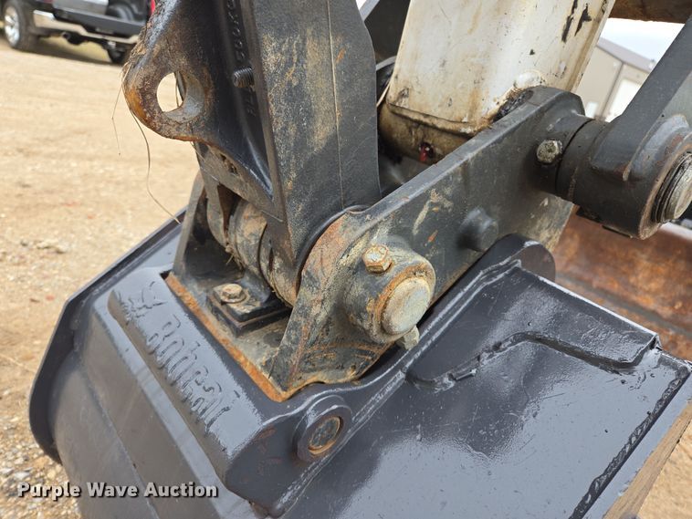 image for item ED2483 2021 Bobcat E60 R2- Series mini excavator