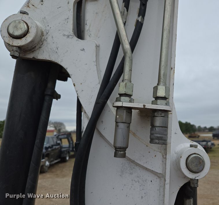 image for item ED2483 2021 Bobcat E60 R2- Series mini excavator