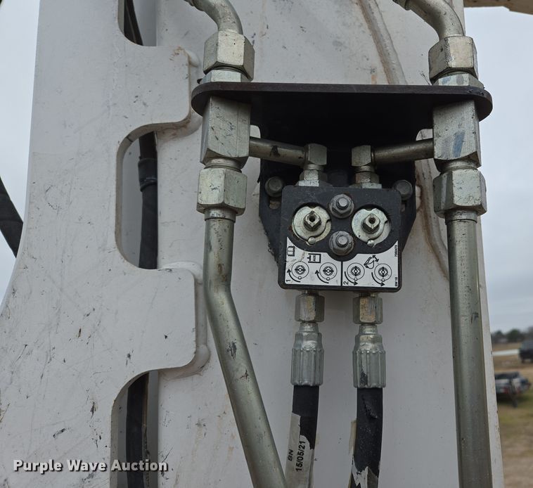 image for item ED2483 2021 Bobcat E60 R2- Series mini excavator