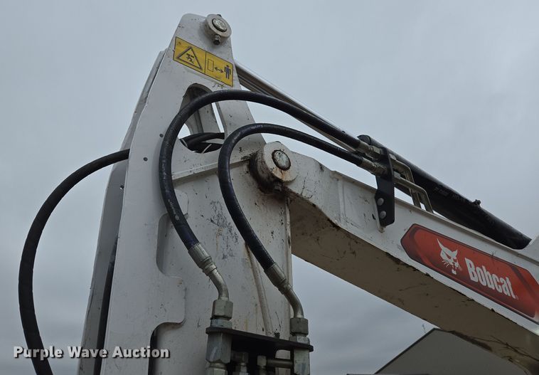 image for item ED2483 2021 Bobcat E60 R2- Series mini excavator