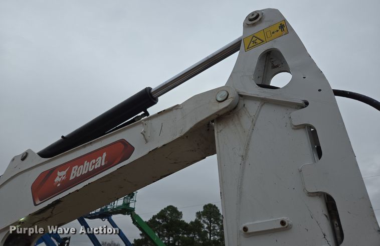 image for item ED2483 2021 Bobcat E60 R2- Series mini excavator