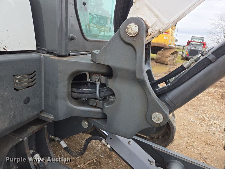 image for item ED2483 2021 Bobcat E60 R2- Series mini excavator