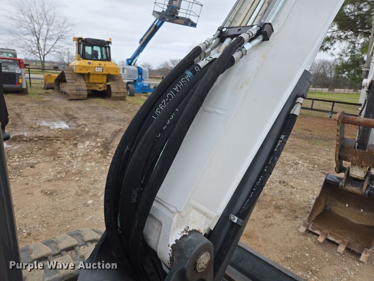 image for item ED2483 2021 Bobcat E60 R2- Series mini excavator