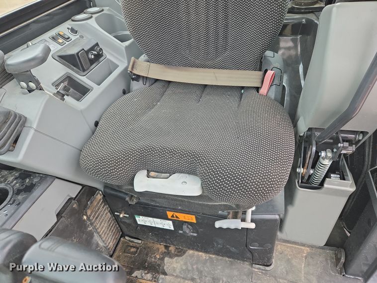 image for item ED2483 2021 Bobcat E60 R2- Series mini excavator