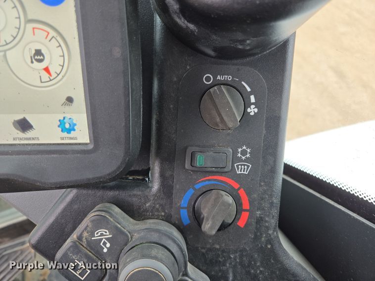 image for item ED2483 2021 Bobcat E60 R2- Series mini excavator