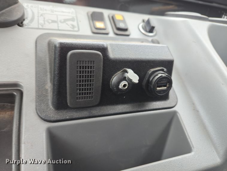 image for item ED2483 2021 Bobcat E60 R2- Series mini excavator