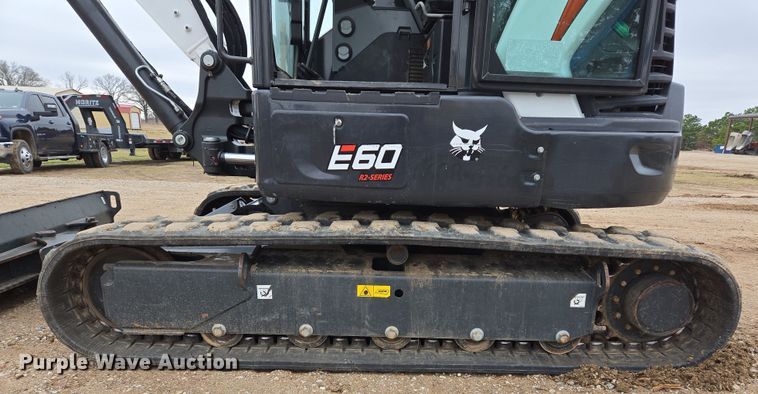 image for item ED2483 2021 Bobcat E60 R2- Series mini excavator