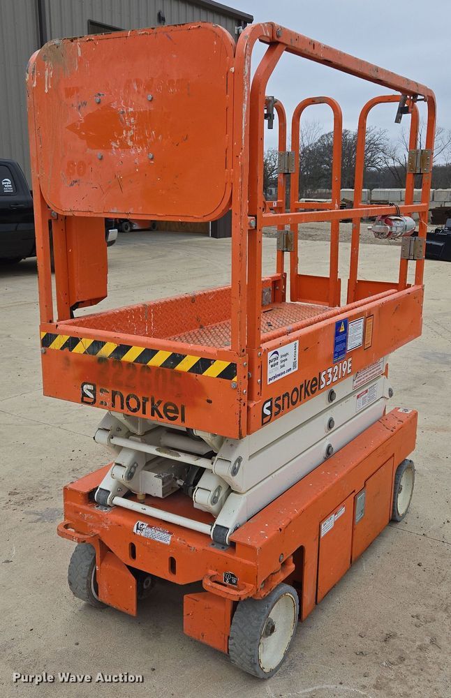 image for item ED2485 2019 Snorkel S3219E scissor lift
