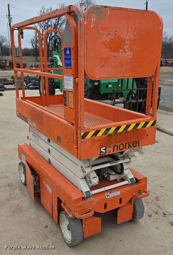 image for item ED2485 2019 Snorkel S3219E scissor lift