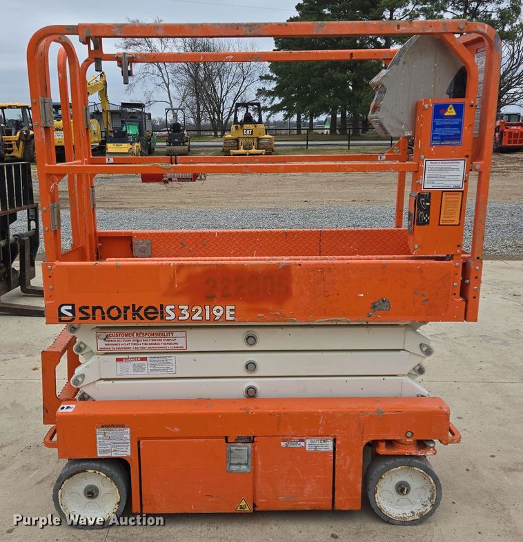 image for item ED2485 2019 Snorkel S3219E scissor lift