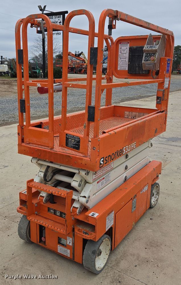 image for item ED2485 2019 Snorkel S3219E scissor lift