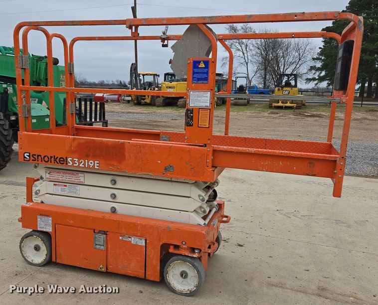 image for item ED2485 2019 Snorkel S3219E scissor lift