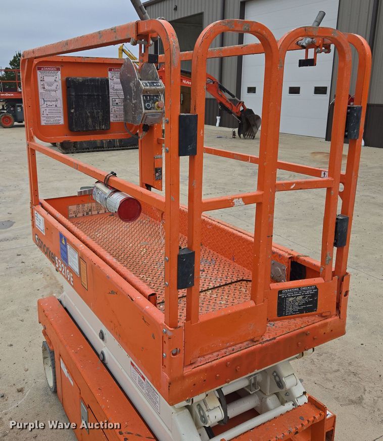 image for item ED2485 2019 Snorkel S3219E scissor lift