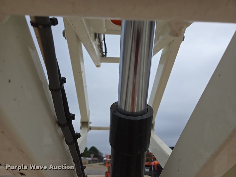 image for item ED2485 2019 Snorkel S3219E scissor lift