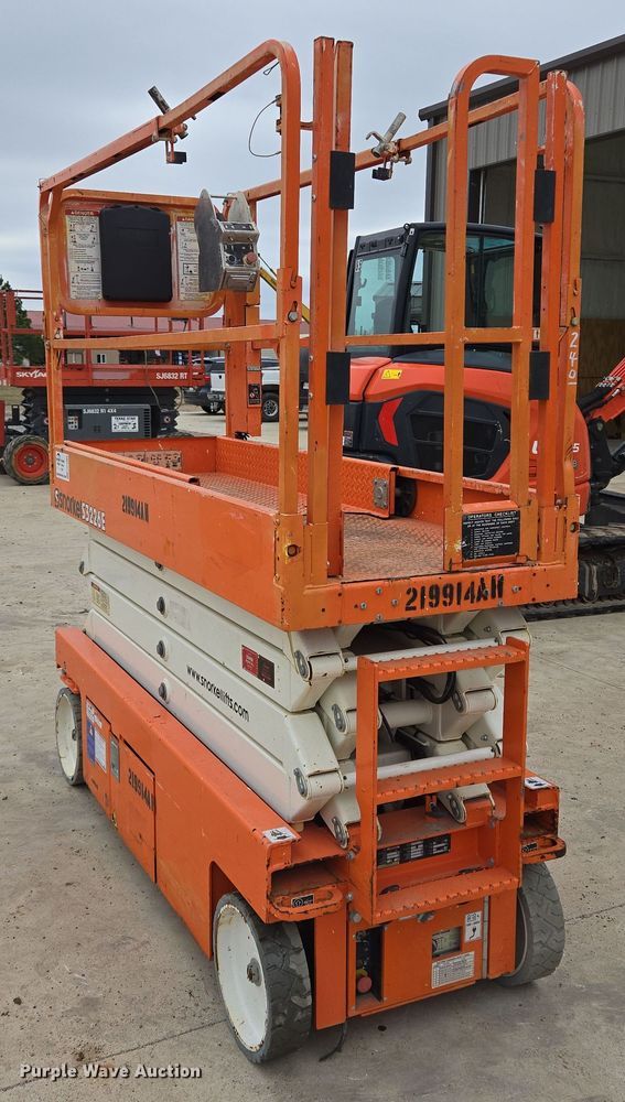image for item ED2486 2019 Snorkel S3226E scissor lift
