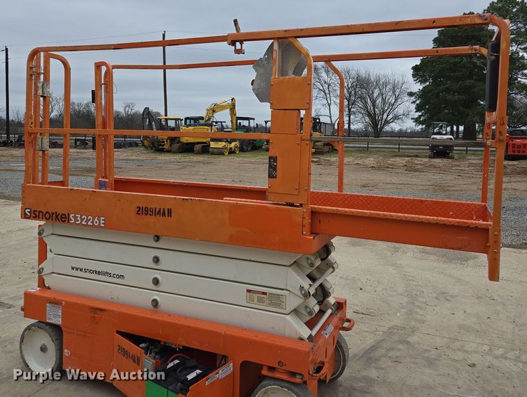 image for item ED2486 2019 Snorkel S3226E scissor lift