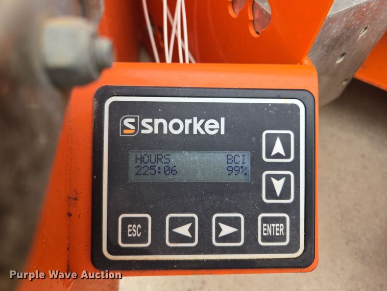 image for item ED2486 2019 Snorkel S3226E scissor lift