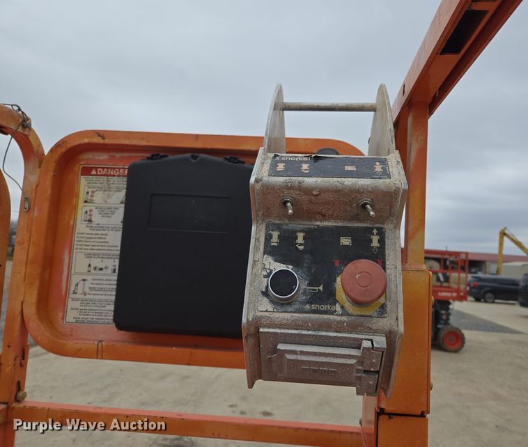 image for item ED2486 2019 Snorkel S3226E scissor lift