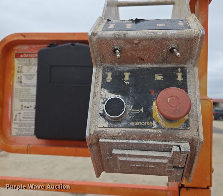 image for item ED2486 2019 Snorkel S3226E scissor lift