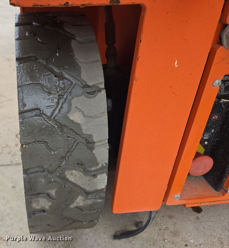 image for item ED2486 2019 Snorkel S3226E scissor lift