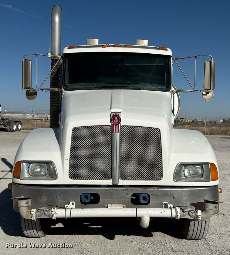 image for item ED5516 2008 Kenworth T370 pressure washer truck