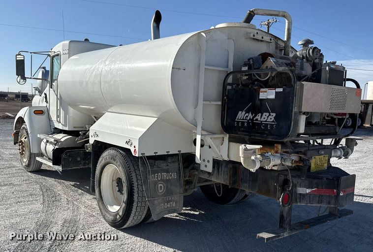 image for item ED5516 2008 Kenworth T370 pressure washer truck