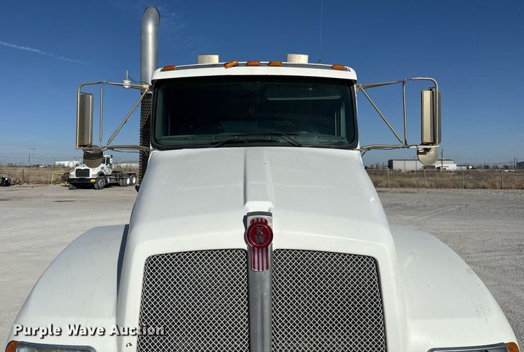 image for item ED5516 2008 Kenworth T370 pressure washer truck