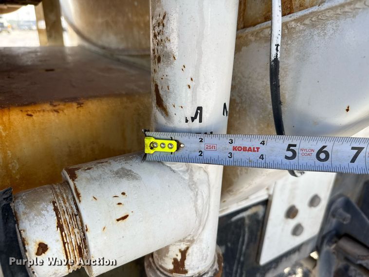 image for item ED5516 2008 Kenworth T370 pressure washer truck