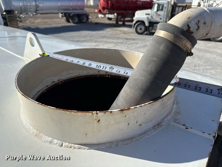 image for item ED5516 2008 Kenworth T370 pressure washer truck