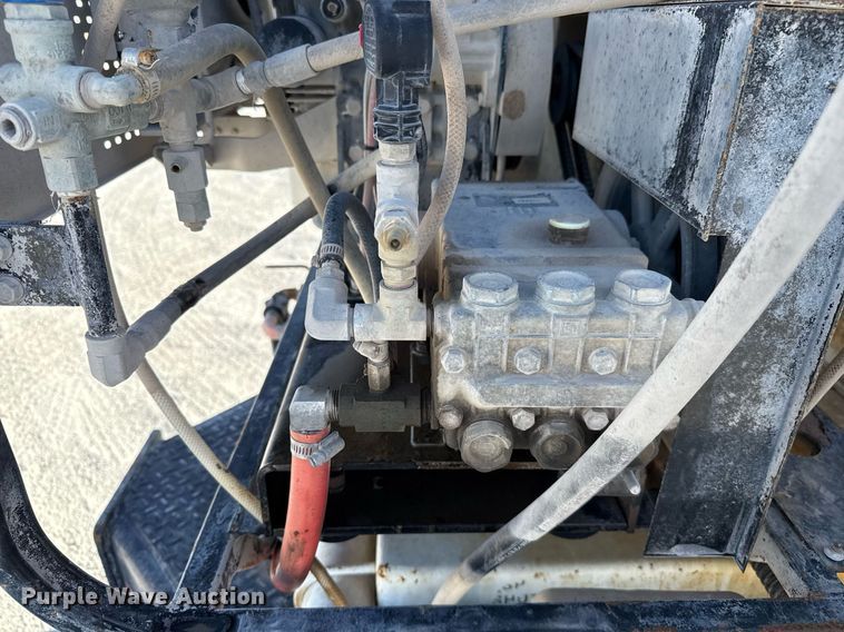 image for item ED5516 2008 Kenworth T370 pressure washer truck