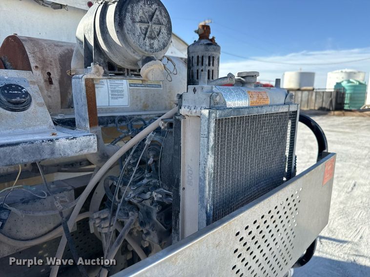 image for item ED5516 2008 Kenworth T370 pressure washer truck