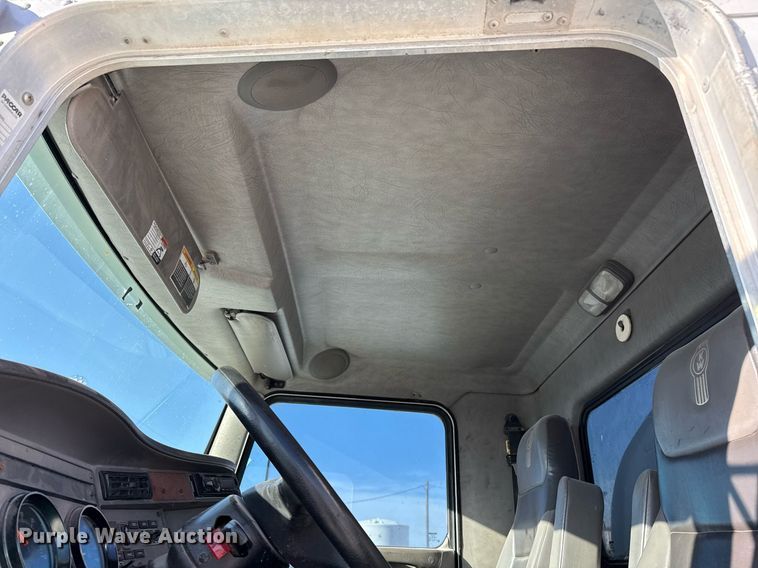 image for item ED5516 2008 Kenworth T370 pressure washer truck