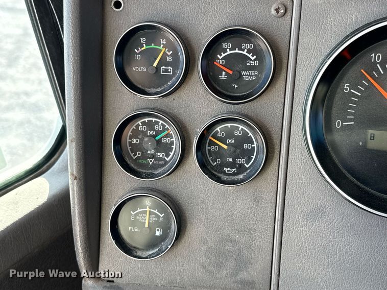 image for item ED5516 2008 Kenworth T370 pressure washer truck