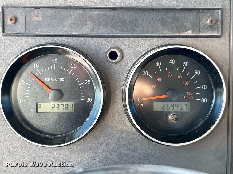 image for item ED5516 2008 Kenworth T370 pressure washer truck