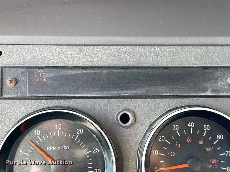 image for item ED5516 2008 Kenworth T370 pressure washer truck