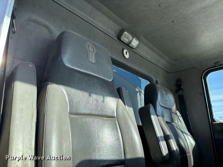 image for item ED5516 2008 Kenworth T370 pressure washer truck