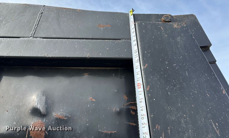 image for item ED5521 2005 Volvo VN dump truck