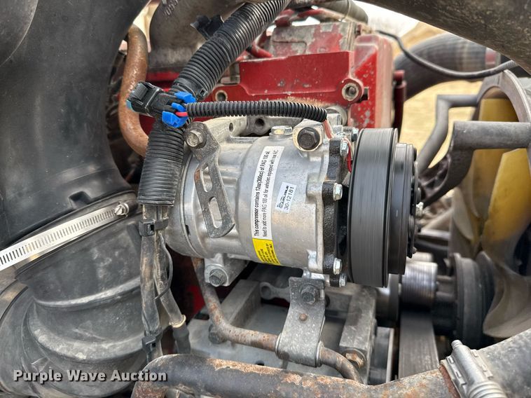 image for item ED5521 2005 Volvo VN dump truck