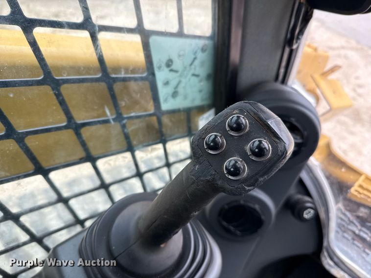 image for item ED5525 2018 Caterpillar 299D2 XHP tracked skid steer loader