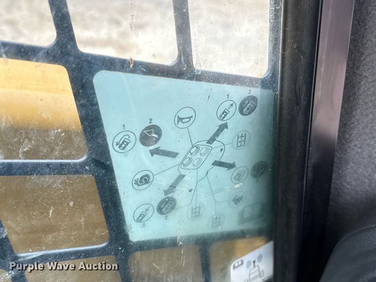 image for item ED5525 2018 Caterpillar 299D2 XHP tracked skid steer loader