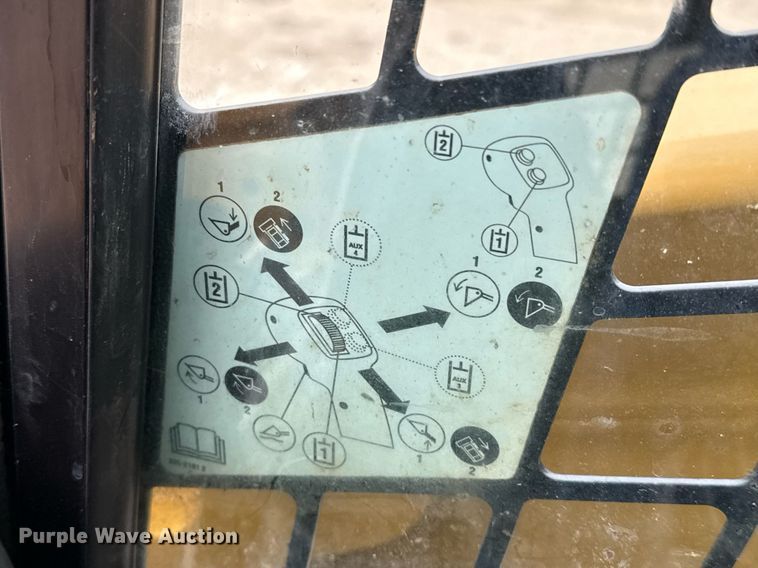 image for item ED5525 2018 Caterpillar 299D2 XHP tracked skid steer loader