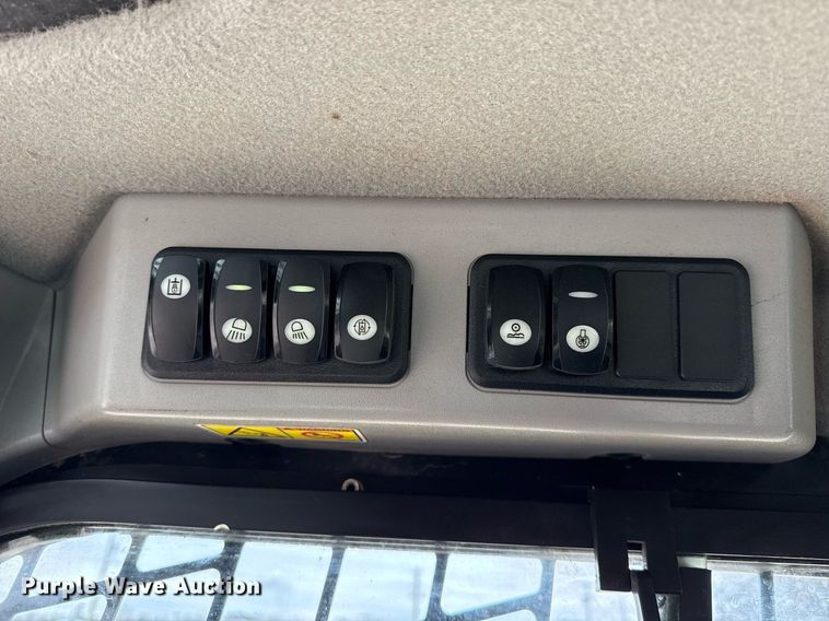 image for item ED5525 2018 Caterpillar 299D2 XHP tracked skid steer loader