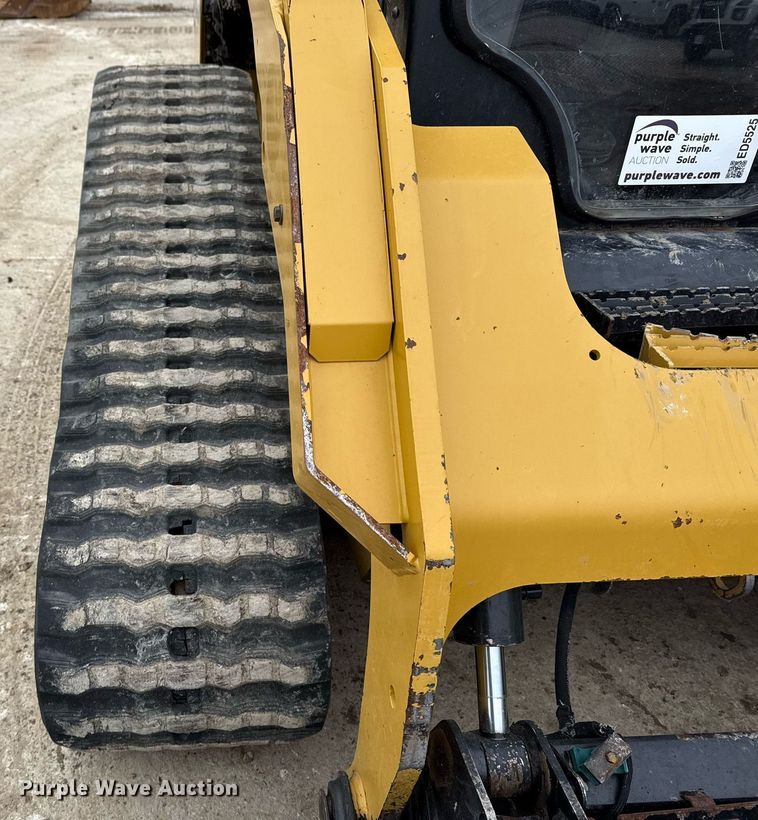 image for item ED5525 2018 Caterpillar 299D2 XHP tracked skid steer loader