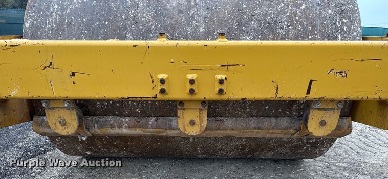 image for item ED5529 2016 Caterpillar CS56B single drum vibratory roller