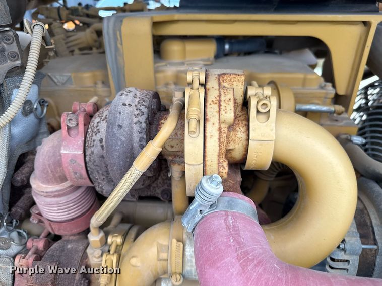 image for item ED5529 2016 Caterpillar CS56B single drum vibratory roller