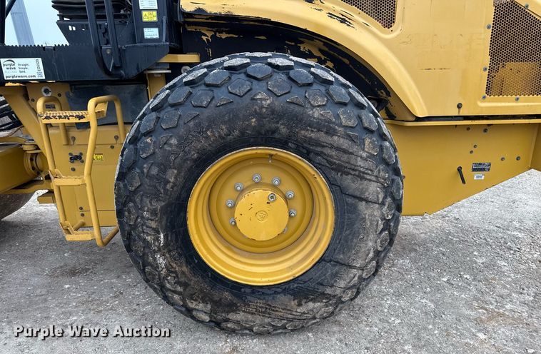 image for item ED5529 2016 Caterpillar CS56B single drum vibratory roller