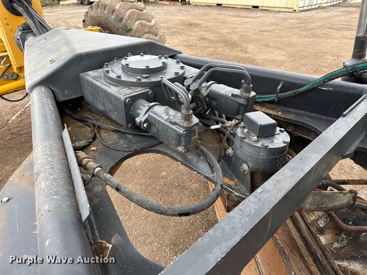 image for item ED5530 2015 John Deere 872GP motor grader